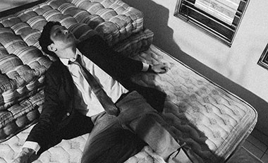 Album Hindia <i>Menari dengan Bayangan</i> Tembus Satu Miliar <i>Streams</i> di Spotify