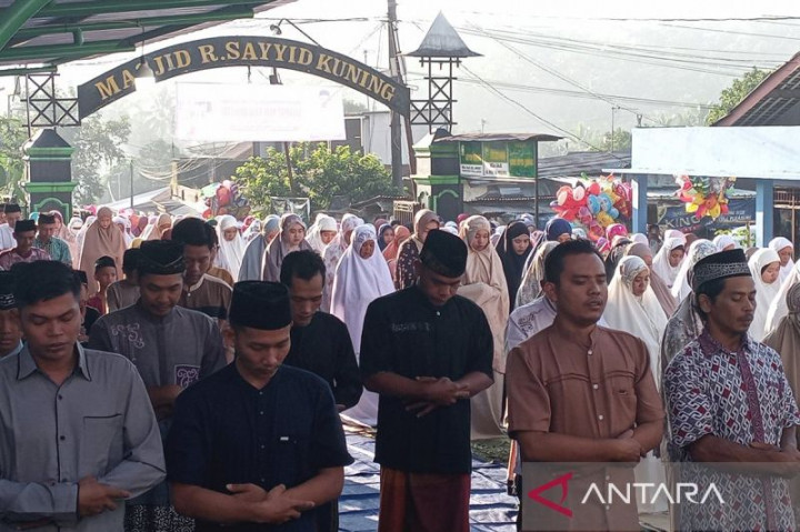 Jemaah Aboge di Purbalingga Gelar Salat Id Hari Ini