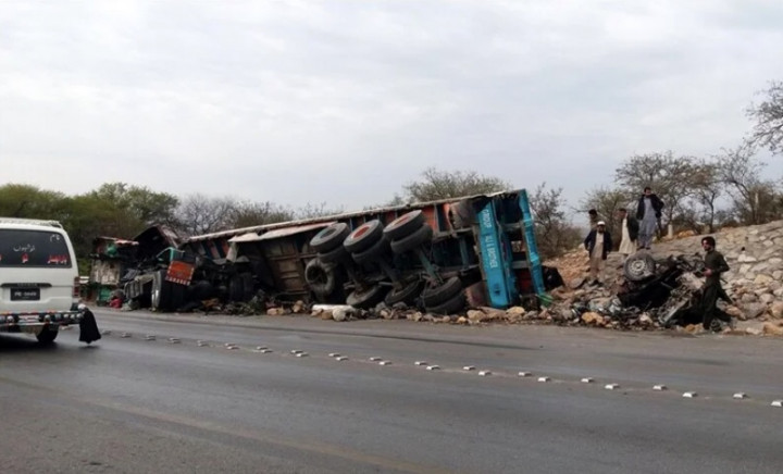 Truk Pembawa Jemaah Haji Terjun ke Jurang di Pakistan, 17 Orang Tewas