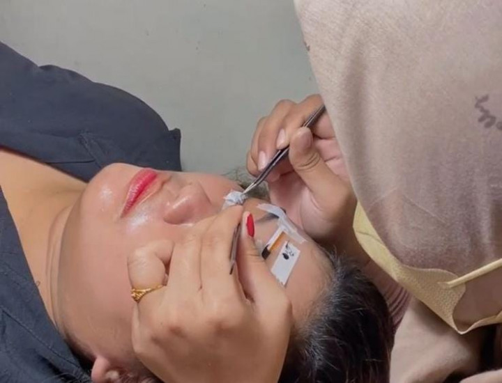 Berkah Lebaran, Salon Alumni PKW Kebanjiran Eyelash Extension