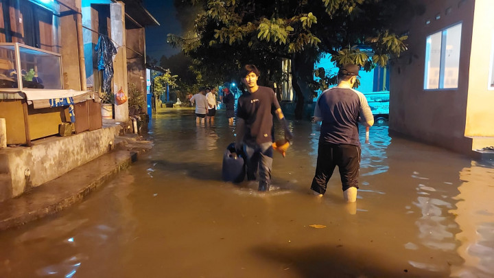 Puluhan Rumah Warga yang Ditinggal Mudik di Bekasi Terendam Banjir