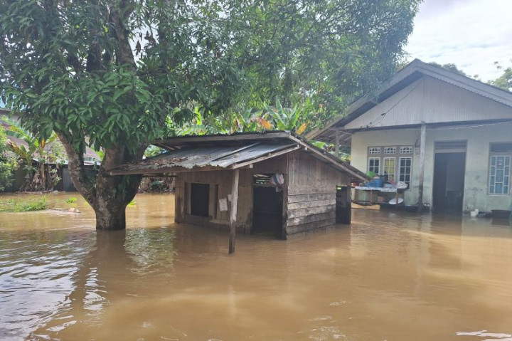 Rumah Warga dan Fasilitas Umum di Kapuas Hulu Terendam Banjir