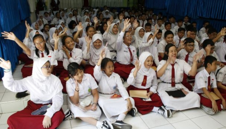 Heboh Nadiem Makarim Buat Aturan Seragam Sekolah Baru 2024, Bagaimana Ketentuannya?