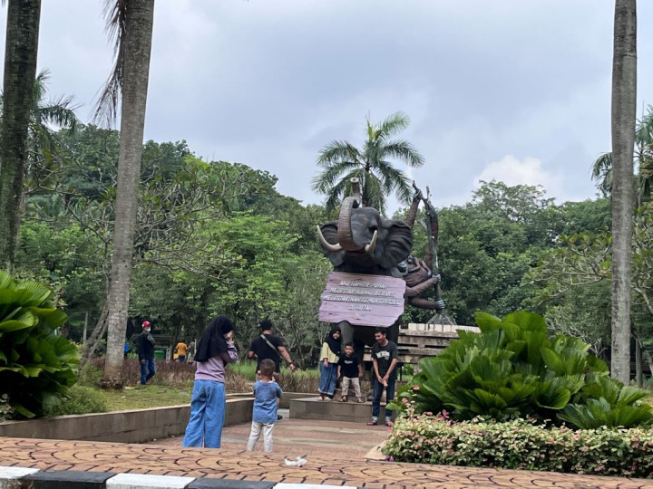 Pengunjung Ragunan Tembus 400 Ribu Orang Selama Libur Idulfitri