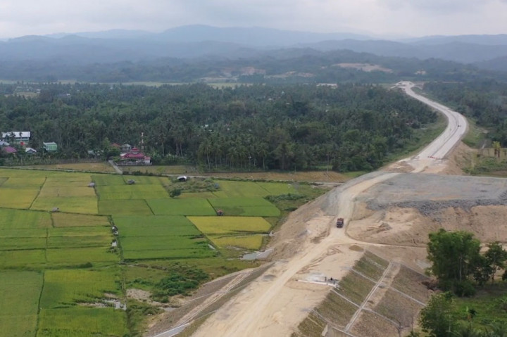 Jokowi Lanjutkan Pembangunan Ruas Tol Trans Sumatera Aceh