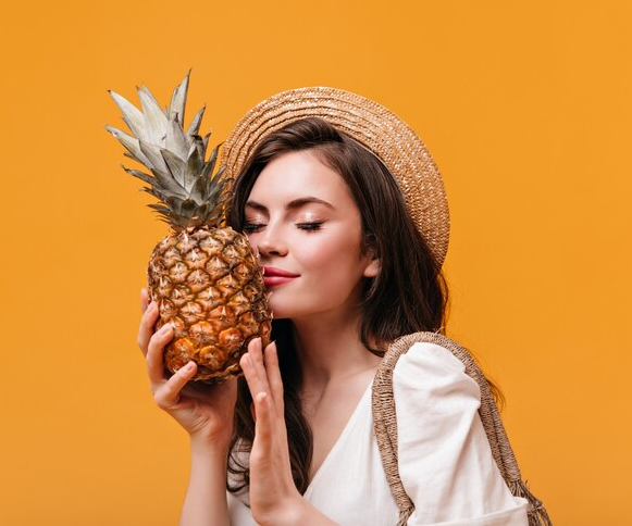 Nanas mengandung vitamin C yang dapat membuat rambut lebih lembut dan berkilau. (Foto: Ilustrasi. Dok. Freepik.com)