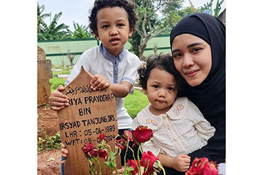 Istri Ungkap Anak-anak Masih Sering Mencari Almarhum Babe Cabita