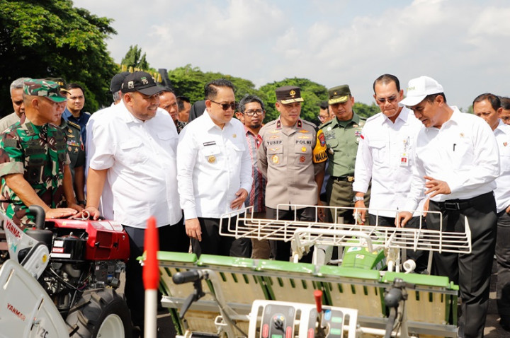 Mentan Pastikan Jatah Pupuk Subsidi 2024 Naik 100%