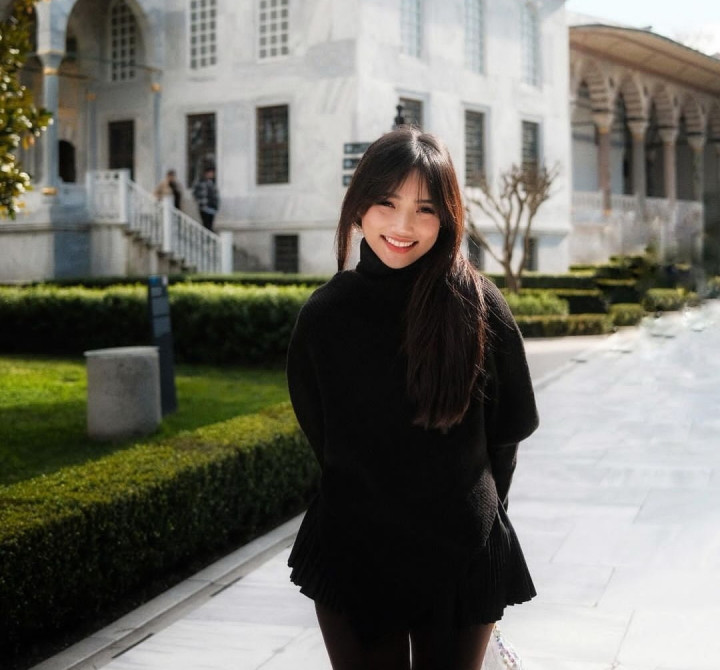 Fuji Dianggap Sedang Stres karena Unggah Foto Ini