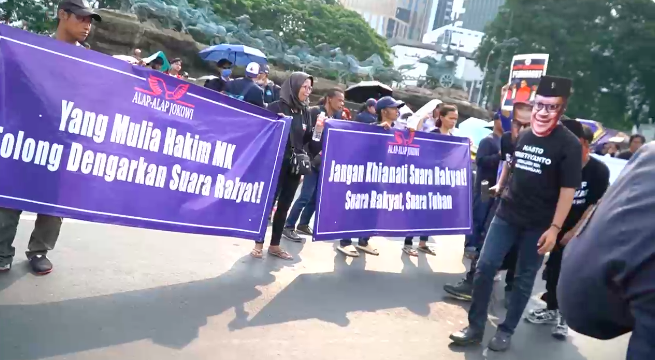 Unjuk Rasa Patung Kuda Dorong Penolakan Intervensi Hasil Pemilu
