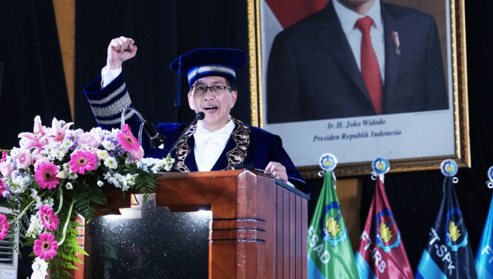 Wisuda ITS, 355 Wisudawan Lulus Cum Laude
