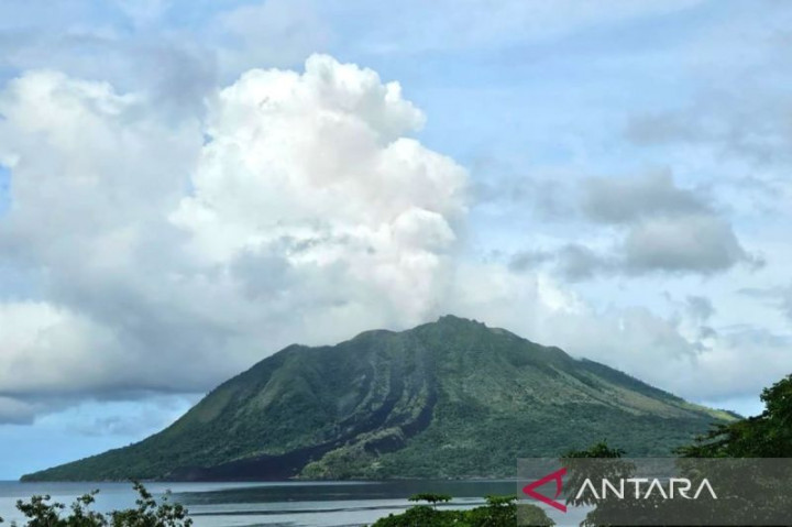 Petugas Gabungan Terus Maksimalkan Penanganan Erupsi Gunung Ruang