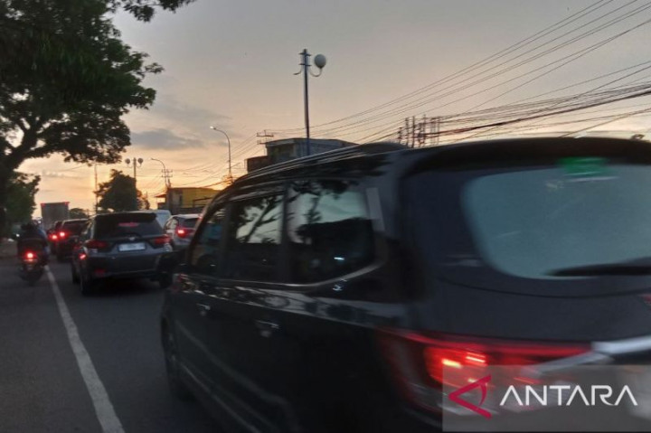 Pengendara Diimbau Cari Jalur Alternatif Hindari Longsor di Tompo Ladang Maros