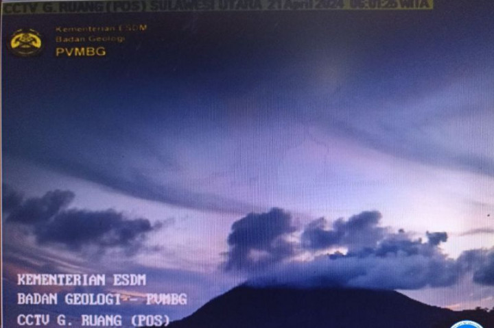 Aktivitas Erupsi Gunung Ruang Disebut Mulai Menurun