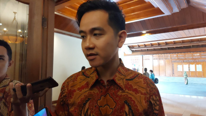 Menunggu Sidang Putusan MK, Gibran <i>Ngantor</i> Seperti Biasa