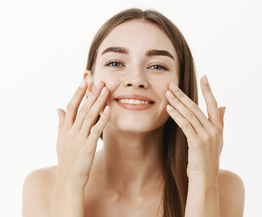 Make up look ini ini sangat sempurna bagi mereka yang tidak suka menghabiskan waktu berjam-jam merias wajah. (Foto: Ilustrasi. Dok. Freepik.com)