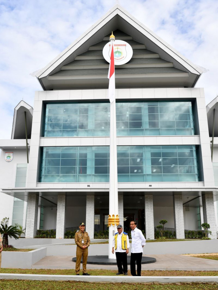 Jokowi Tinjau Perbaikan Sejumlah Infrastruktur di Sulbar