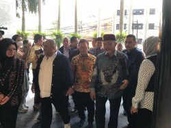 Presiden PKS Ahmad Syaikhu dan rombongan di NasDem Tower/Medcom.id/Theo