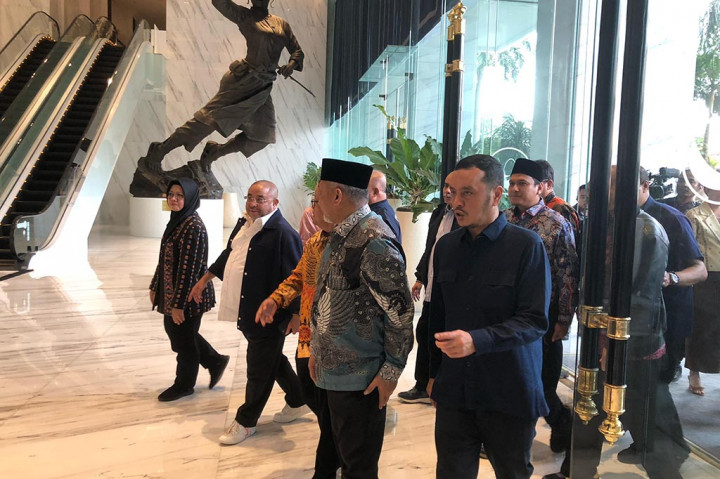 Rombongan PKS Tiba di NasDem Tower