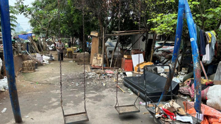 Taman Jati Pinggir Petamburan Beralih Fungsi