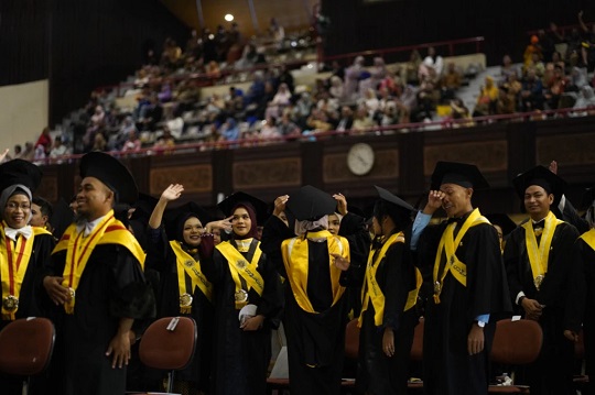 UGM Wisuda 1.391 Lulusan Program Pascasarjana, Rektor Singgung Kesehatan Mental