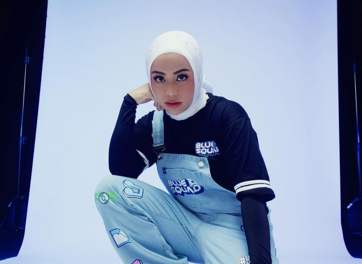 Pamer Foto Produk Pro Israel di Makkah, Zita Anjani Dihujat Netizen