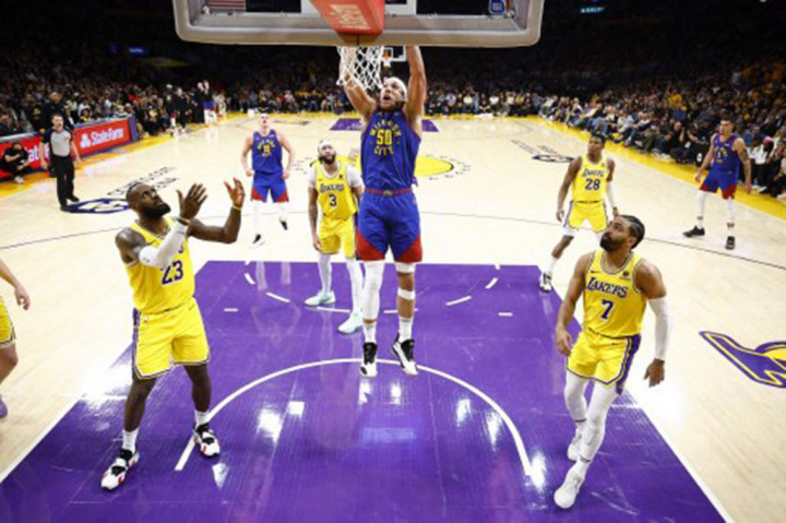 Kalah Lagi dari Nuggets, Lakers Tertinggal 0-3 di Playoff