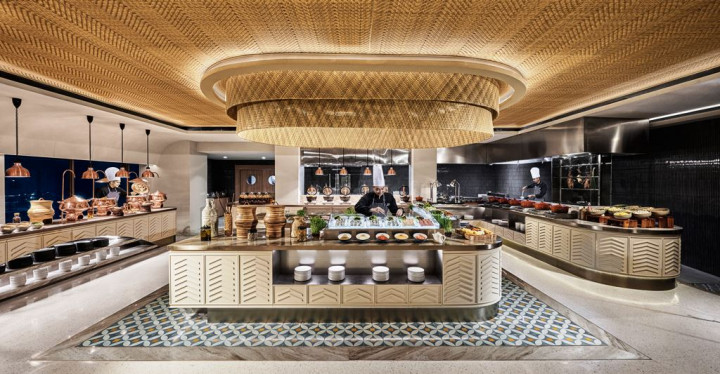 Rekomendasi Santap Siang sambil Halal Bihalal dengan Sajian Western dan Asia