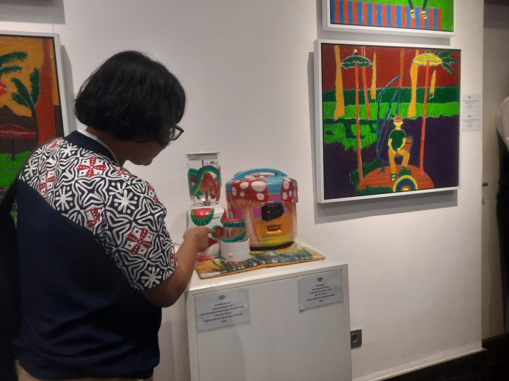 Berawal dari Terapi, Raysha Jadikan Produk Elektronik Sebagai Media Lukis