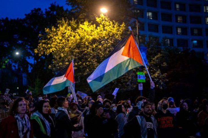 Pengunjuk Rasa Pro-Palestina Kecam Pemerintahan Biden dan Media Barat