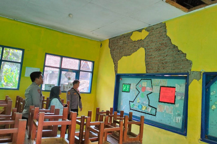 Kerusakan Bangunan Pascagempa di Garut Bertambah