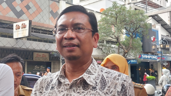 Sudah Jadi Tersangka, 4 Anggota DPRD Kota Bandung Masih <i>Ngantor</i>