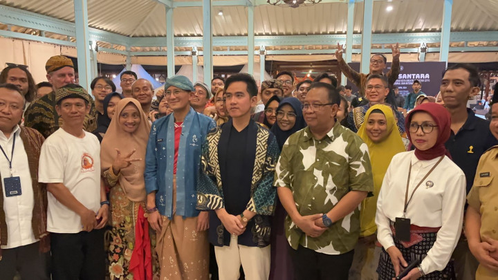 Menparekraf Minta Pencabutan Status Bandara Internasional Adi Soemarmo Ditinjau Ulang