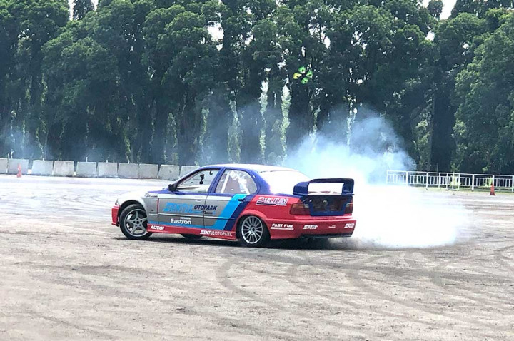Geber Kemampuan Pertamina Fastron Racing di Mobil Balap Drift