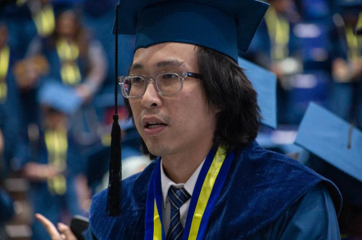 Lulus Cum Laude Magister ITB 1,5 Tahun, dr. Tirta <i>Spill</i> Tipsnya