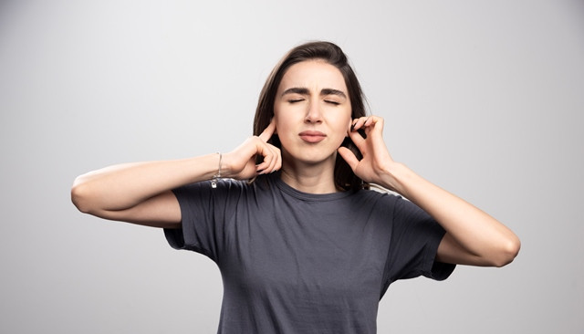 5 Penyebab Ini Bisa Bikin Telinga Gatal Terus!