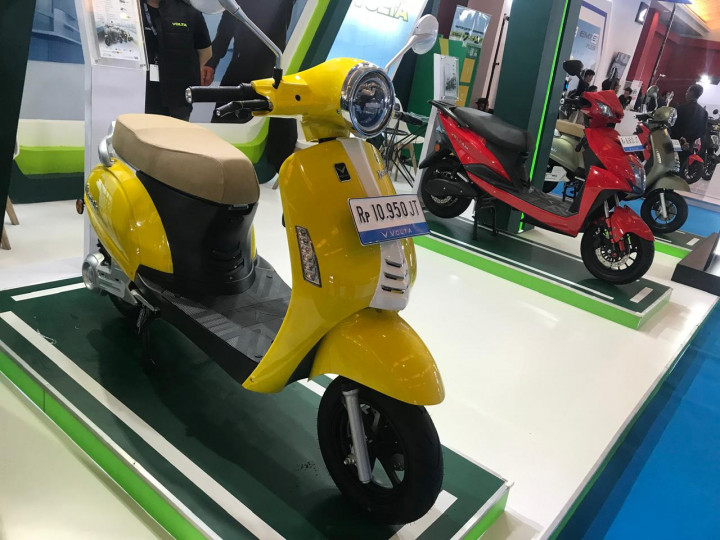 Volta Merilis Warna Baru Motor Listrik Mandala di PEVS 2024