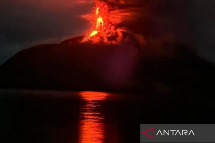 7 Bandara Ditutup Sementara Akibat Erupsi Gunung Ruang