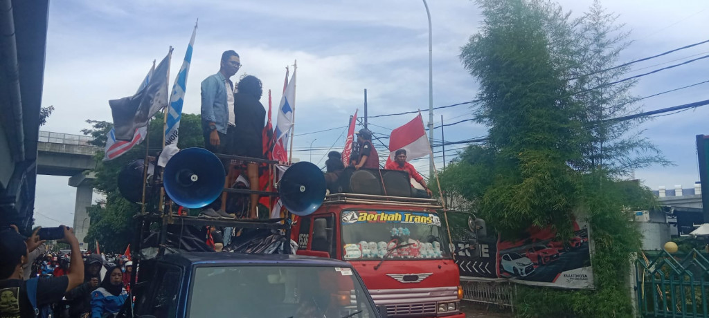 Buruh di Makassar Tuntut Ada UU Ketenagakerjaan Baru yang Lebih Adil