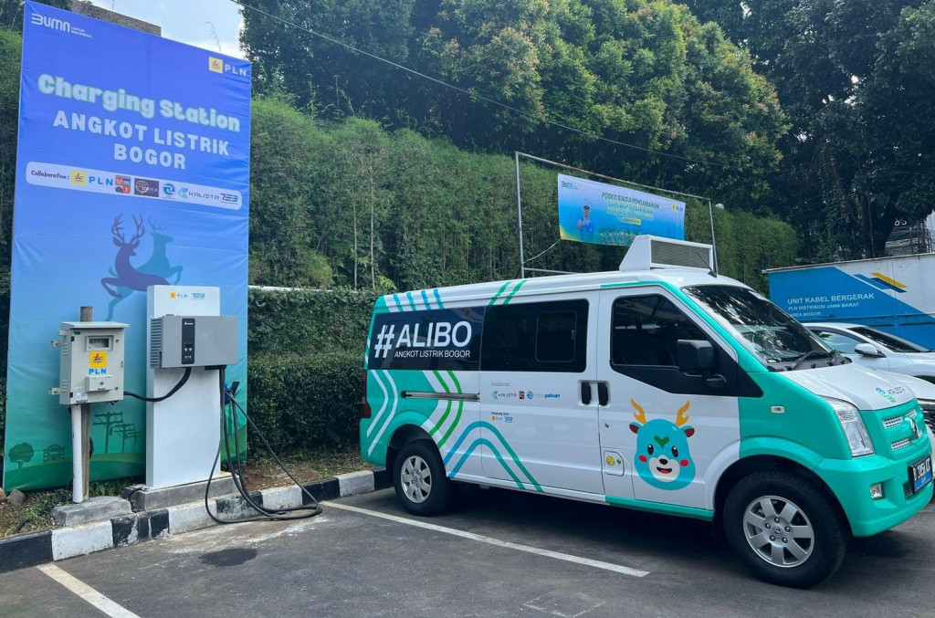 Angkot listrik. Foto: Dokumen PLN