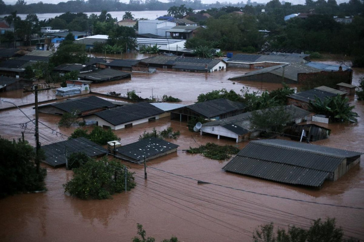 55 Orang Tewas dan 69.000 Mengungsi di Area Terdampak Banjir Brasil