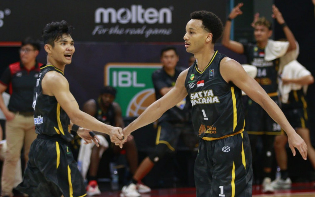 Suasana pertandingan Satya Wacana Salatiga vs Bima Perkasa Jogja (dok. IBL)