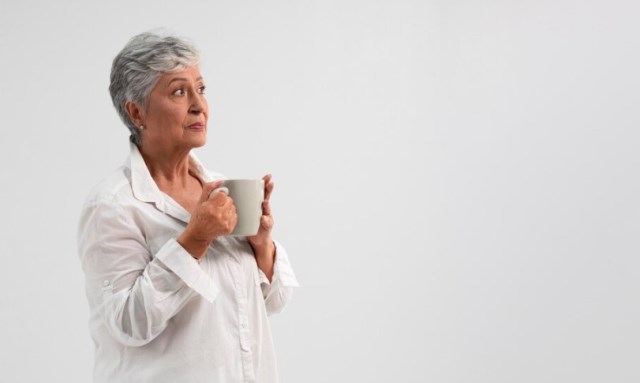 Cegah Osteoporosis Pascamenopause dengan Langkah Ini