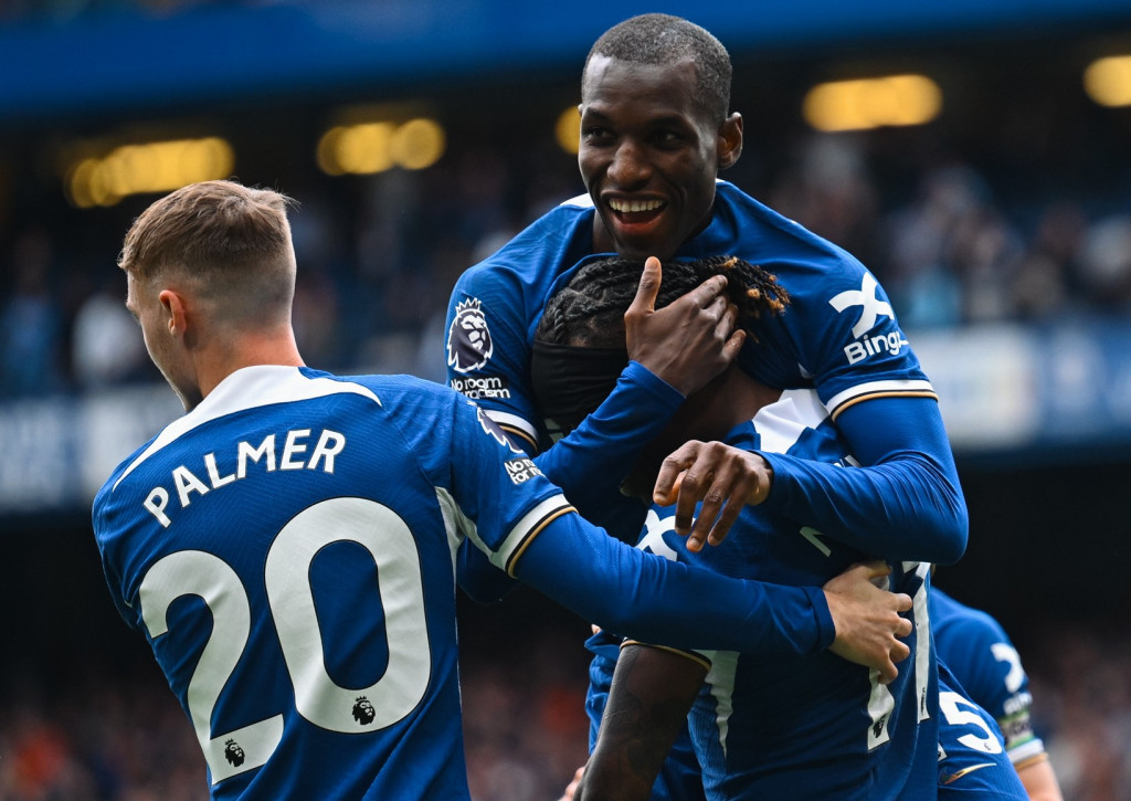 Pemain Chelsea merayakan kemenangan atas West Ham (X: @ChelseaFC)