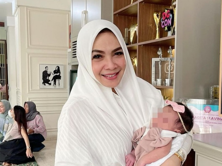 Keluarga Tak Ikut Campur Soal Raffi Ahmad-Nagita Adopsi Bayi Lily