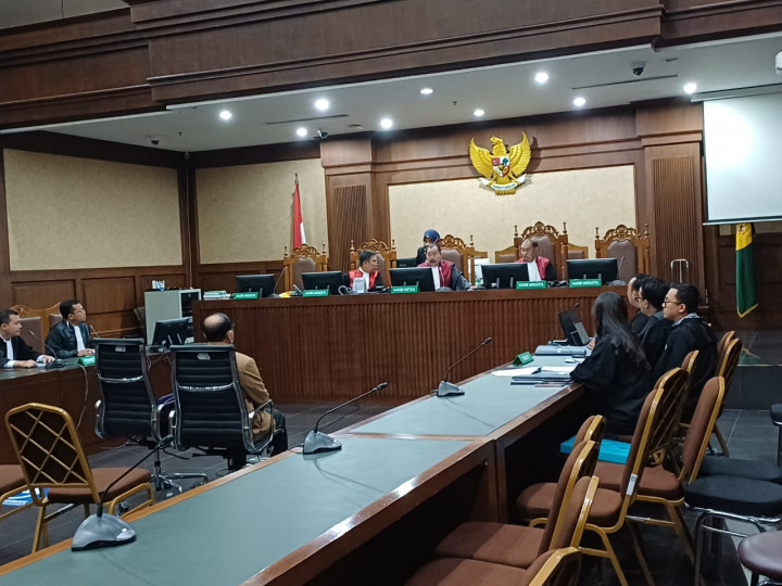 Gazalba Saleh Didakwa Cuci Uang lewat Mobil dan Rumah