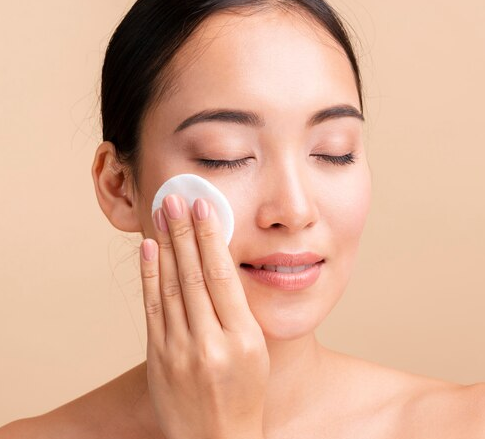 Manfaat dan Cara Melakukan Double Cleansing yang Tepat Menurut Dokter Kulit