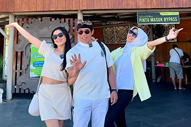 Sakit Batu Ginjal, Parto Nekat Pergi ke Bali