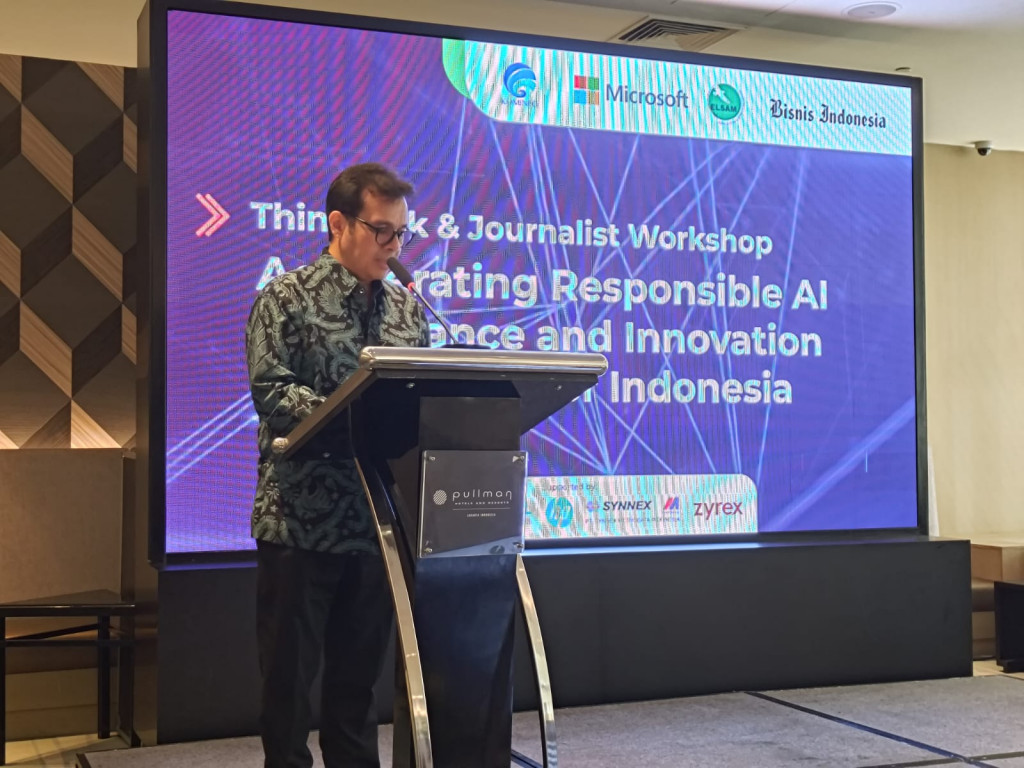 Wamenkominfo Nezar Patria.