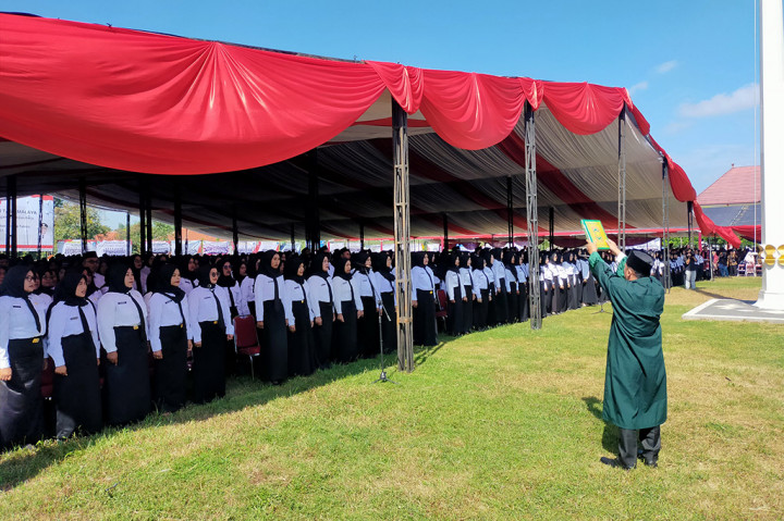 Bupati Tasikmalaya Lantik 2.466 Guru Honorer jadi PPPK